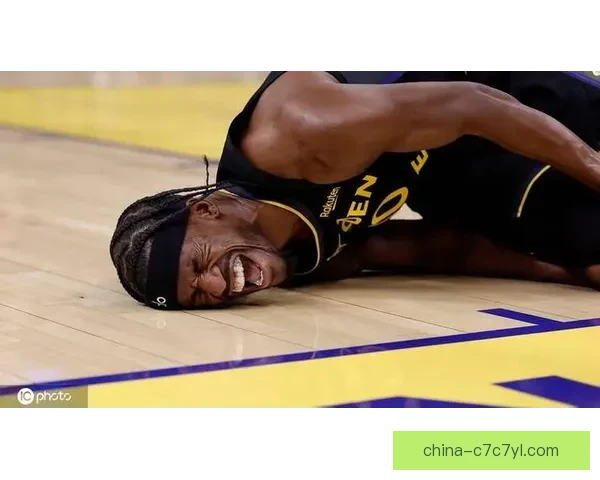 勇士官宣巴特勒右膝伤退赛苦笑