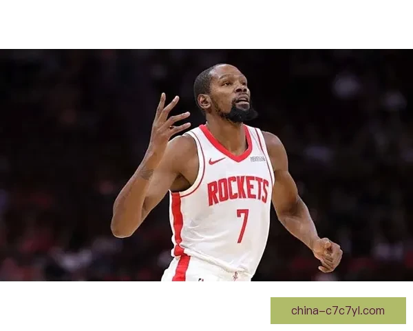 KD真惨社媒热议身高差风口