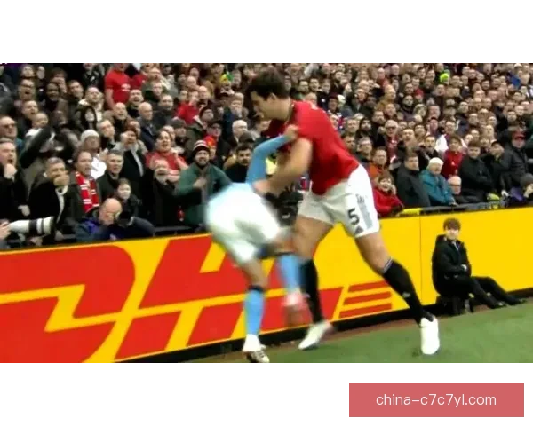 德里赫特复出专注曼联争四前景